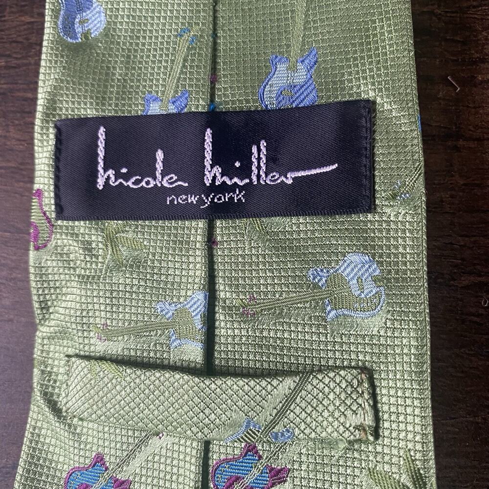 Vintage 90s Nicole Miller 100% Silk Guitar & Hemp Leaf Novelty Tie - Picture 4 of 6